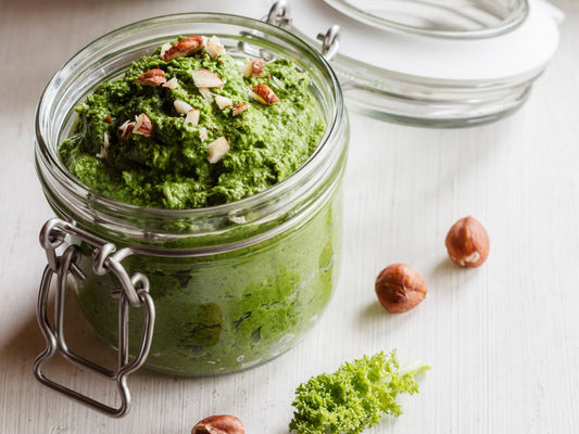 Pesto de rúcula e avelãs